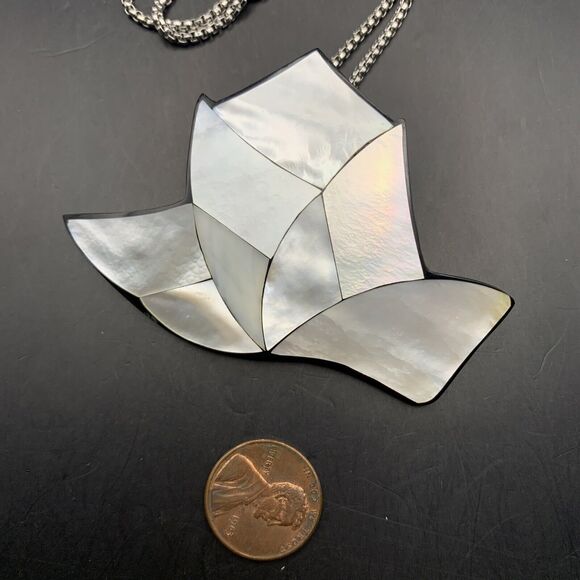 Karla Jordan Pendant Necklace Pierced Earrings Set Mother of Pearl Big Vintage - Picture 4 of 10